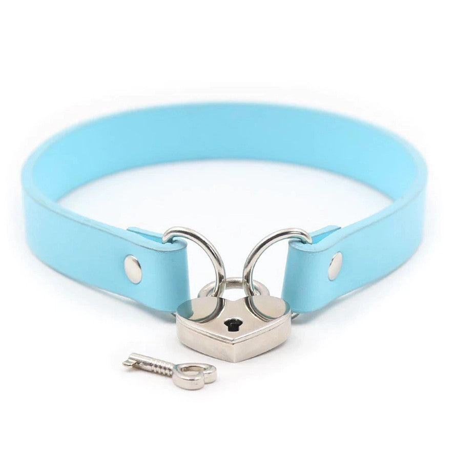 Plesur: Heart Lock Connector Neck Collar w/Key