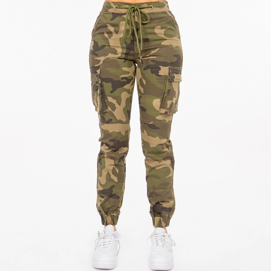 Bazi: Bella Camo Jogger