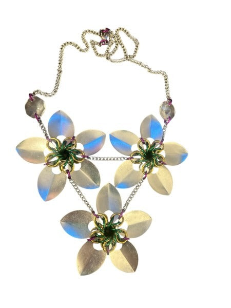 NDS: Tri-Flower Dragonscale Necklace - Pur/Gr/Gold