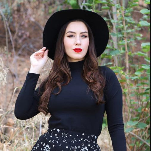 Retrolicious: Black Mock Neck Top